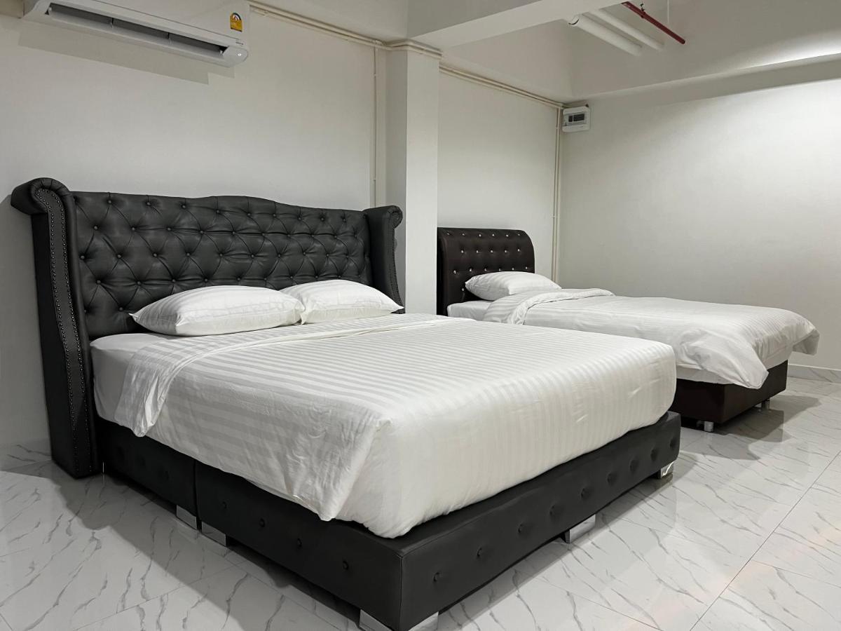 Mall Suites Hotel Bangkok Exterior photo