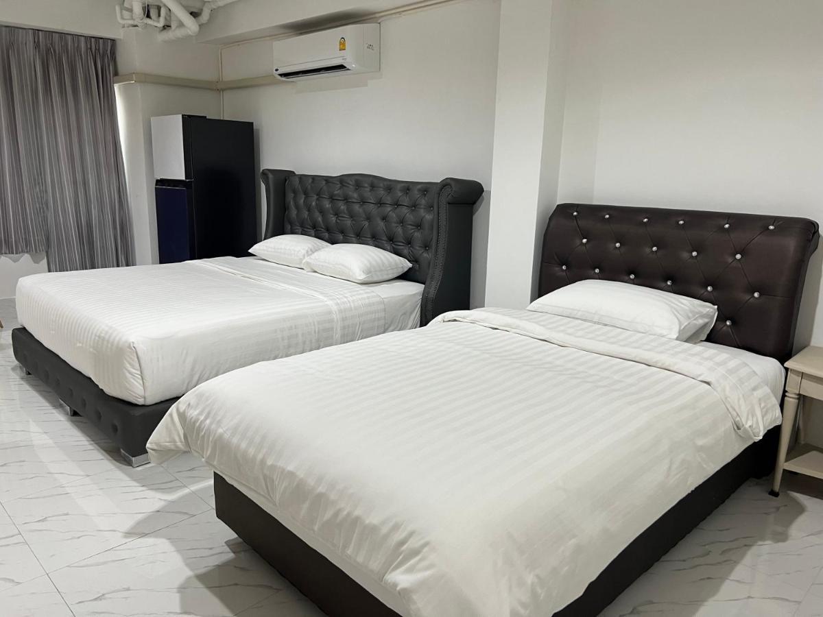 Mall Suites Hotel Bangkok Exterior photo