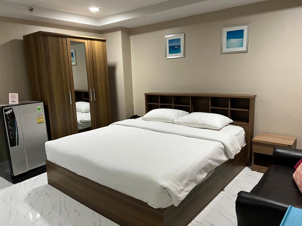 Mall Suites Hotel Bangkok Exterior photo