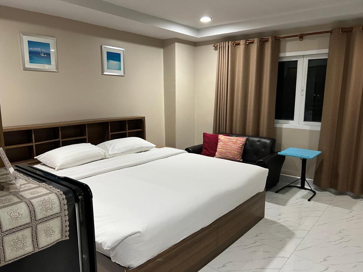Mall Suites Hotel Bangkok Exterior photo