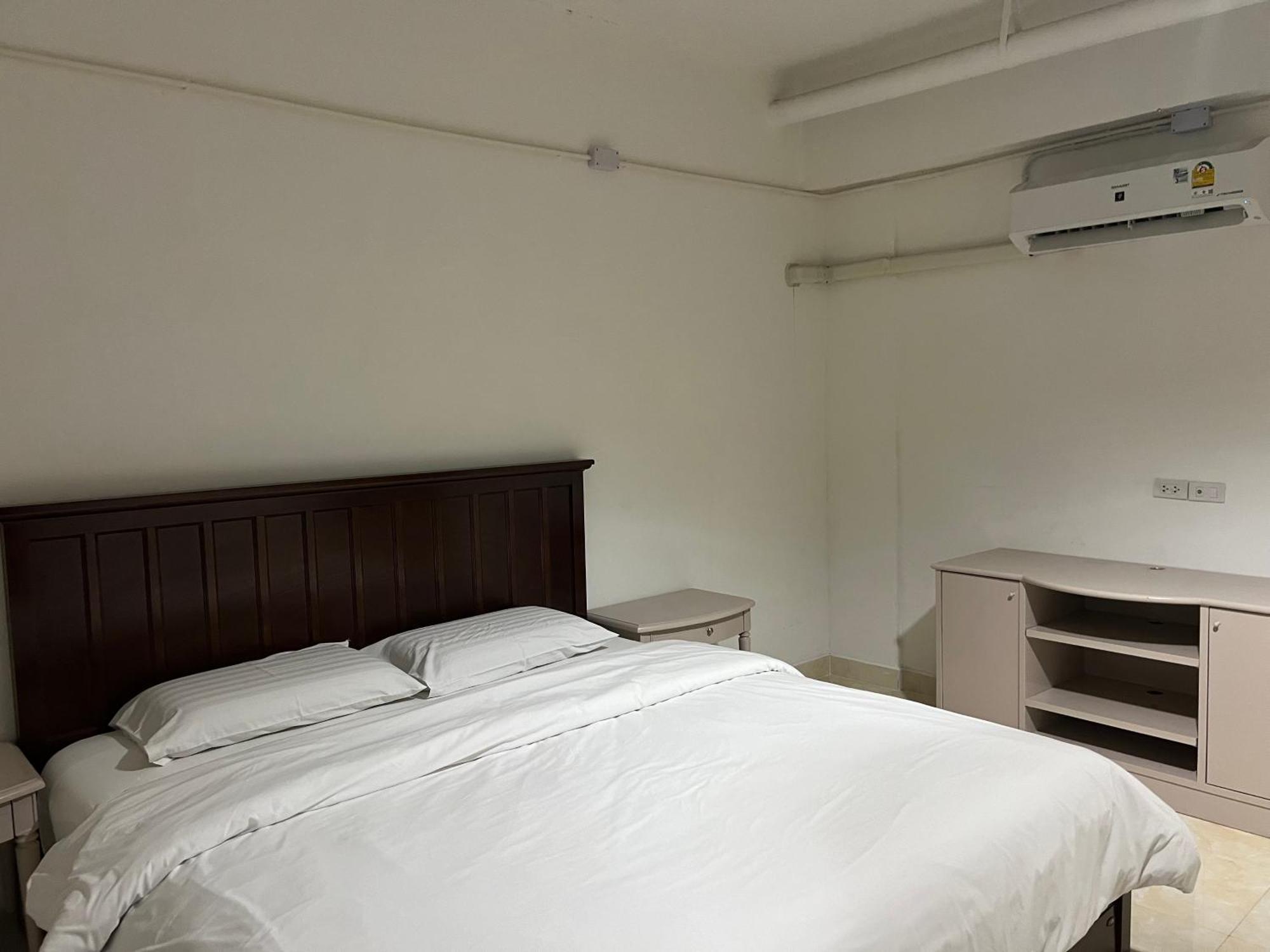 Mall Suites Hotel Bangkok Exterior photo